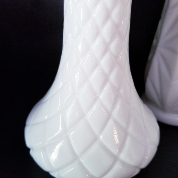 2 Milk Glass Tall Vases VTG Vintage Mid Century - Picture 6 of 8